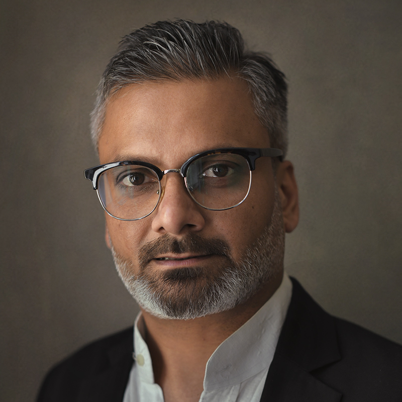 Xitij Kaushik, Advocate